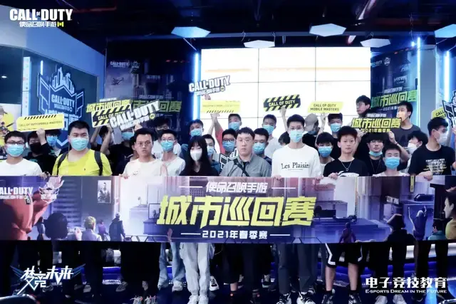 何在压力下 何在压力下